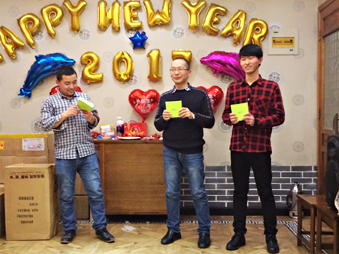 上海beat365亚洲体育在线app年会三等奖获得者合影