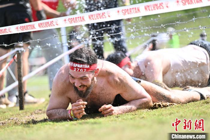 2025斯巴达勇士成都站吸引近6000名选手 成人精英