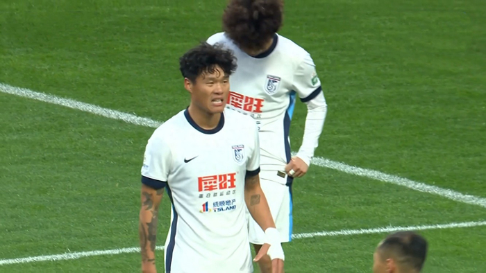 大连英博防守体系崩塌，外援引进难解困境