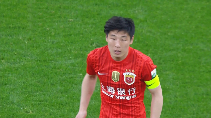 大连英博防守体系崩塌，外援引进难解困境