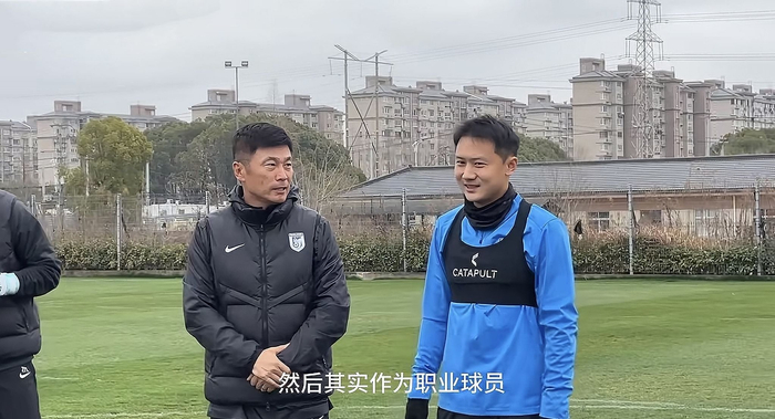 大连英博防守体系崩塌，外援引进难解困境