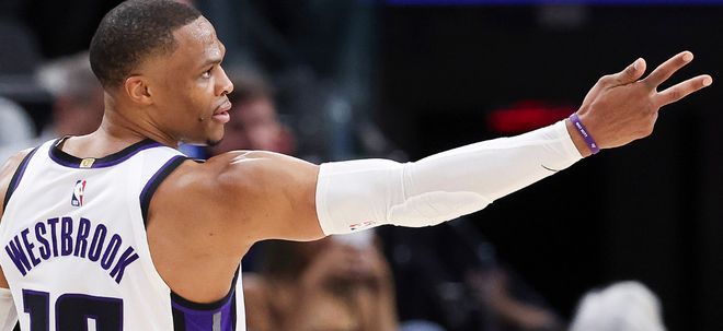 湖人加时险胜掘金夺回西部第三 快船爆冷不敌国