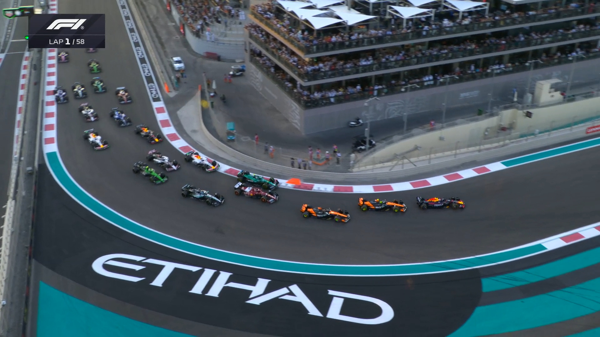 诺里斯力压维斯塔潘摘得F1年度总冠军，迈凯伦车