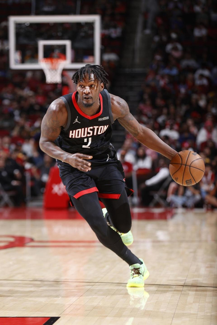 火箭队弃用芬尼-史密斯战绩飙升引热议