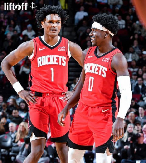 火箭队弃用芬尼-史密斯战绩飙升引热议