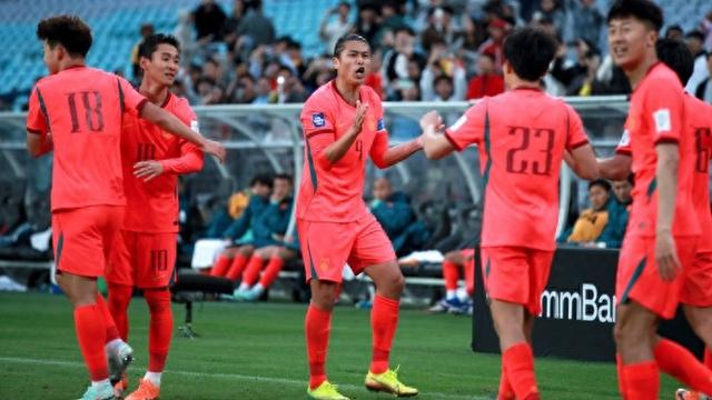 邵佳一执教首秀告捷 国足2-0力克库拉索