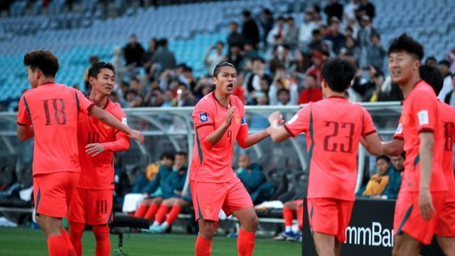 邵佳一执教首秀告捷 国足2-0力克库拉索