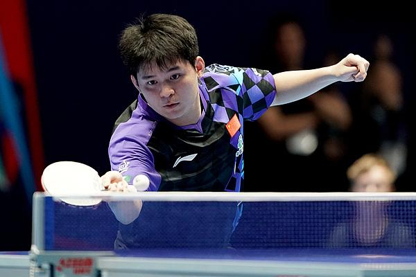 国乒男队伦敦世乒赛淘汰赛首胜 老将助阵邓亚萍